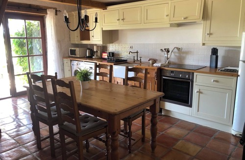 Chenac-Saint-Seurin-d'Uzet House | Comfortable gîte for 4 people with swimming pool, large garden - 15 km from the sea