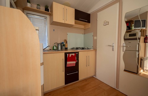 Les Mathes House | Comfort and Relaxation in Les Mathes: Mobile Home with Private Garden & Tennis Access