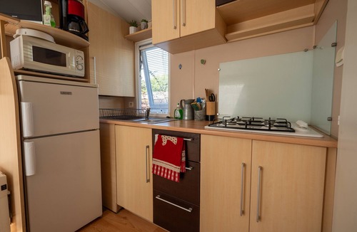 Les Mathes House | Comfort and Relaxation in Les Mathes: Mobile Home with Private Garden & Tennis Access