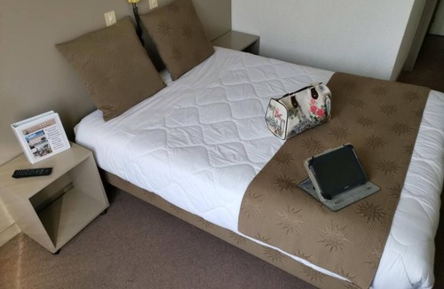 Lourdes Hotel | Comfort Stay! Peaceful Retreat near Gazost! Parking, Onsite Restaurant!