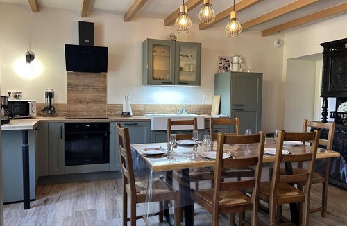 Boisbreteau Cottage | Comfortable house, parking, pets allowed - 6 guests