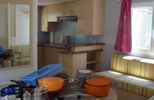 La Cassagne House | Comfortable mobile home with terrace for 6 people