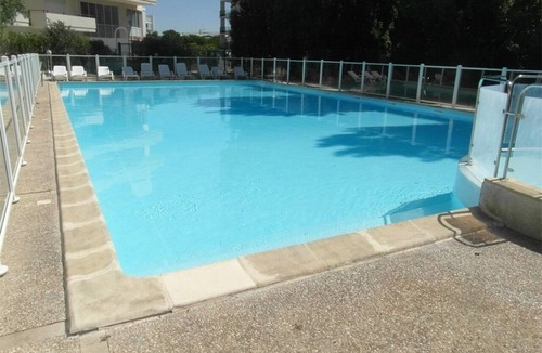 La Rochelle Apartment | Comfortable studio with terrace and parking in Minimes, La Rochelle