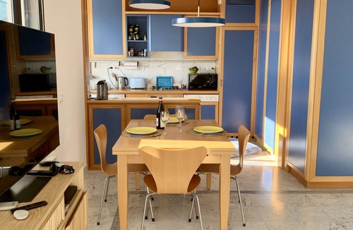 Menton Apartment | Comfortable top-floor apartment with sea view