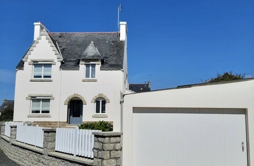 Saint-Guenole House | Completely renovated Breton house in St Guénolé
