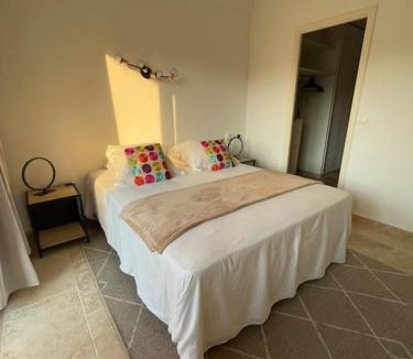 Villeneuve-Loubet Apartment | CONFORTABLE T2, PARKING PRIVE dans RESIDENCE SECURISEE