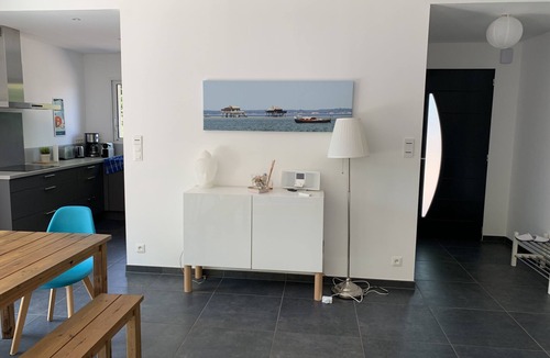Le Teich Villa | Contemporary, air-conditioned, 3-bedroom house—bright and quiet—in the Arcachon Basin