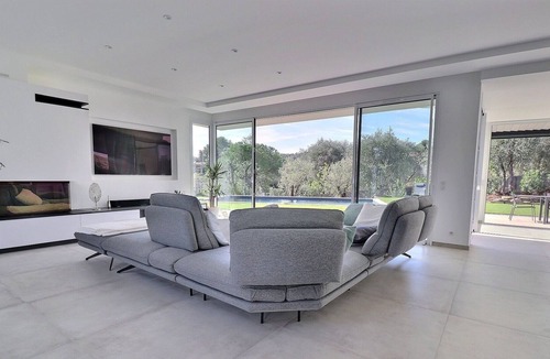 Valbonne Villa | Contemporary villa with swimming pool, wooded garden, close to Valbonne