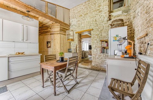 Saint-Germain-dEsteuil House | Cool Stone House in Amélie with Garden and Wi-Fi