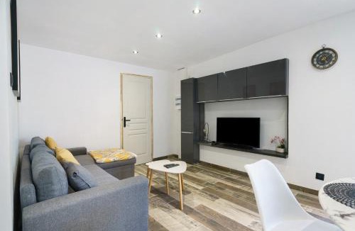 Saint-Genis-de-Saintonge Apartment | Costa verde