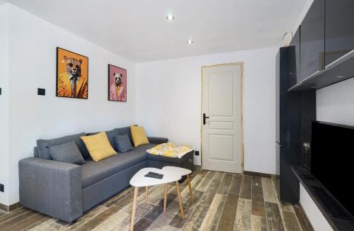 Saint-Genis-de-Saintonge Apartment | Costa verde