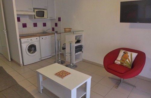 Ondres Apartment | Cosy apartment for 4 guests with pool, WIFI, TV and terrace