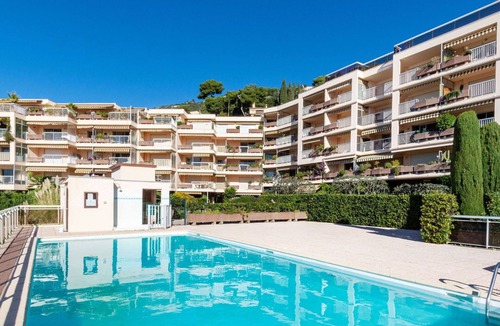 Eze Apartment | Cosy apartment for 5 guests with WIFI, A/C, pool, TV and terrace