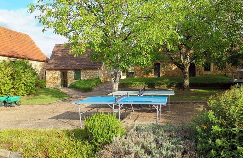 Montignac House | Cosy apartment in villa for 6 people with pool, WIFI, TV, terrace and pets allowed
