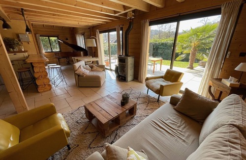 Contamine-Sarzin House | Cosy modern chalet-style house