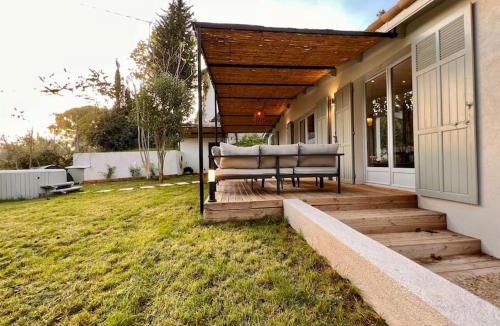 Le Plan-de-Grasse House | Cottage chaleureux avec jacuzzi en pleine nature