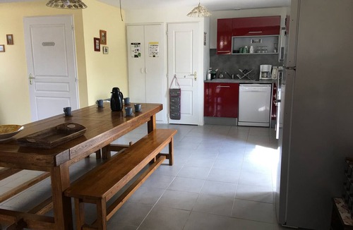 Chervettes House | Cottage 'Gîte Les Hirondelles' with Shared Pool, Private Terrace and Wi-Fi