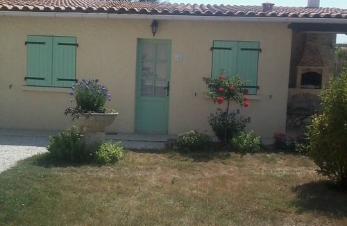 Coulon House | Cottage "Little House in Coulon, Marais Poitevin"