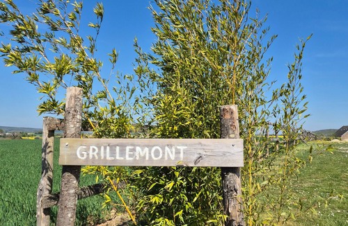 Crisse Villa | Country House 'Le Domaine De Grillemont' with Private Terrace, Garden & Wi-Fi