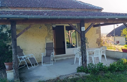 Penne-d'Agenais Cottage | Countryside cottage, private terrace & garden overlooking walnut & plum orchards