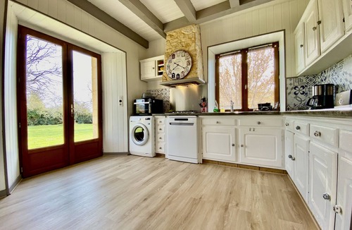 Montignac House | Cozy and in a prime location - Les Pierres de Tiphaine in Montignac-Lascaux