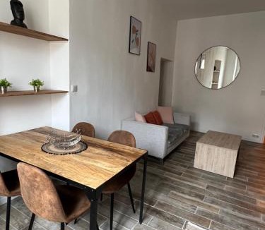 Antibes City Centre Apartment | Cozy Apartment Old Antibes
