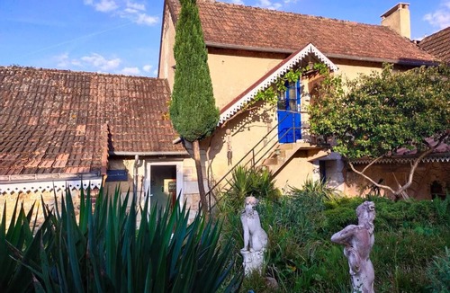 La Chapelle-aux-Choux Apartment | Cozy Charming cottage in the Loir and Loire valleys* French property