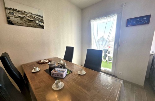 Saint-Gilles-Croix-de-Vie Apartment | Cozy 1BR Apt, Close to Beach, Balcony & Parking - Sleeps 4