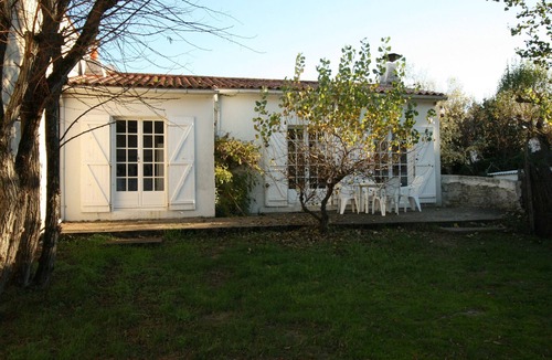 La Tranche-sur-Mer House | Cozy Home: 220m to Central Beach, Garden, Pets Welcome, Near Shops in La Tranche-sur-Mer