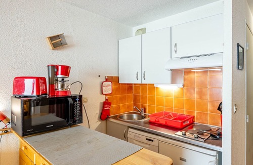 Saint-Francois-Longchamp Apartment | Cozy studio for 4 with balcony and TV in Saint-François-Longchamp