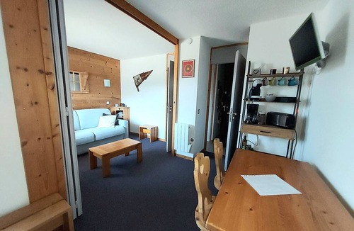 Valmorel Apartment | Cozy Studio, 50m from Slopes, Sleeps 3, Balcony, Ski Locker, Near Shops, Valmorel