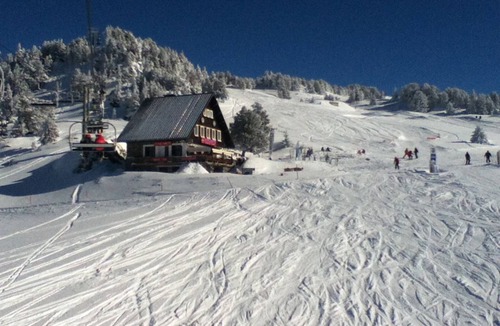 Chamrousse Apartment | Cozy studio near slopes, pets allowed