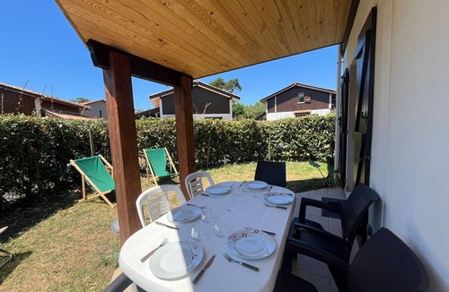 Capbreton Villa | Cozy Villa with Shared Pool, Terrace & Parking Near Capbreton Market