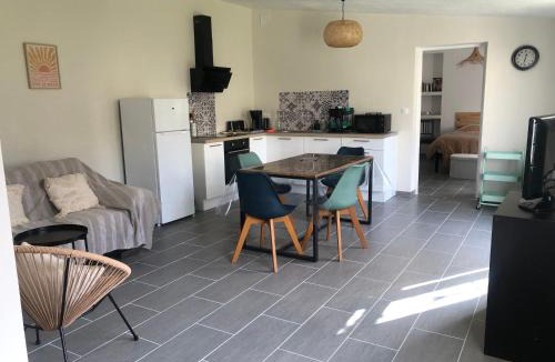 Saint-Georges-Antignac House | Cure bien être A l'orée du Bois