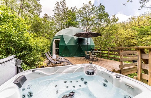 La Dornac House | Dôme & jacuzzi et Séjour romantique en Dordogne