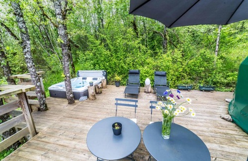 La Dornac House | Dôme premium & jacuzzi , Nature en Dordogne