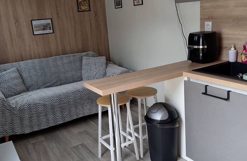 Hastingues Apartment | Detached Tiny House