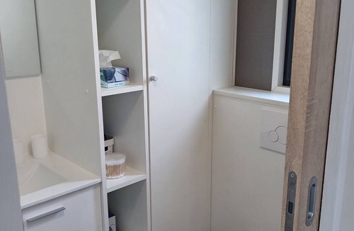 Hastingues Apartment | Detached Tiny House