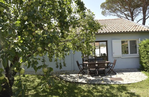 Gujan-Mestras Villa | Domaine Avec Confortable Villa + Guest House