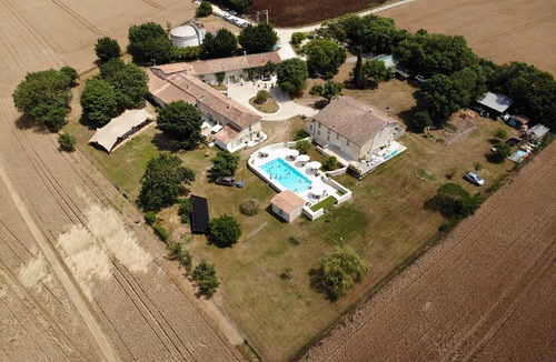 Saint-Pierre-d'Amilly House | Domaine de Pégon -gite 2A Le Mignon