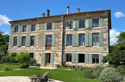 La Croix-Blanche House | Domaine de Bernou