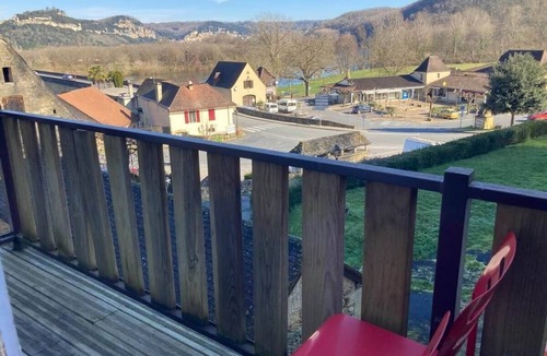 Castelnaud-la-Chapelle Apartment | Duplex"Au château ambulant" au bord de la Dordogne
