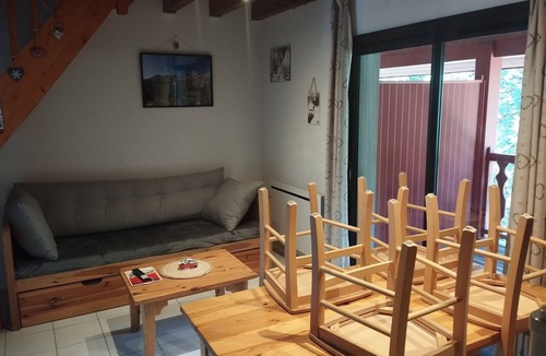 Arreau Apartment | Duplex with mountain and river views. Pets allowed