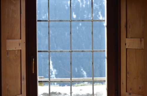 Montvalezan Ski Chalet | Elegant Boutique Chalet for 10, self catered or with private Chef