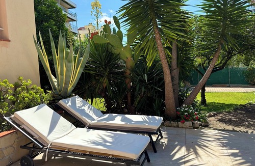Antibes Villa | Elegant Provencal villa a stone's throw from the beaches