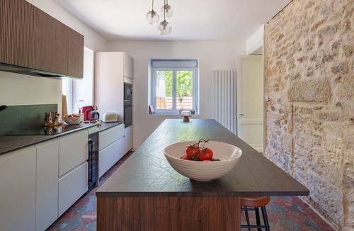 Eyrans House | Entire Villa: Eyrans, France – 10 Guests, 5 Bedrooms, 5 Beds, 4 Bathrooms