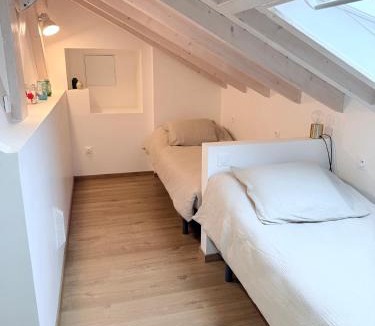 Sauveterre-de-Bearn Apartment | Entre Galets