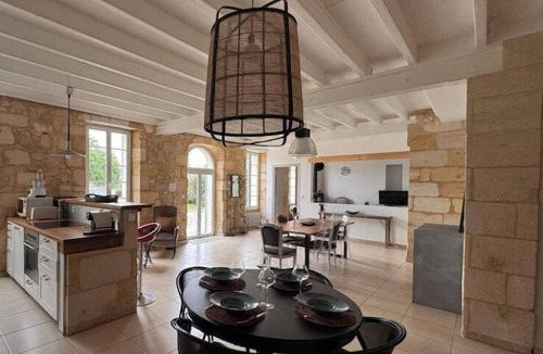 Jau-Dignac-et-Loirac Villa | Entre vignes et océan