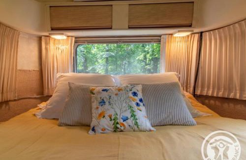 La Menitre House | Escapade insolite dans une Airstream vintage en Anjou - FR-1-622-111