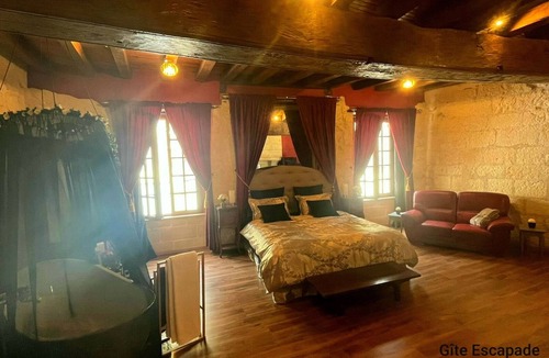 Les Roches-l'Eveque Hotel | Escapade Romantique - Gite Historique À Moins D'1h DE Paris